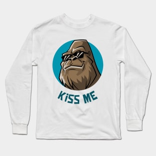 Kiss me! Long Sleeve T-Shirt